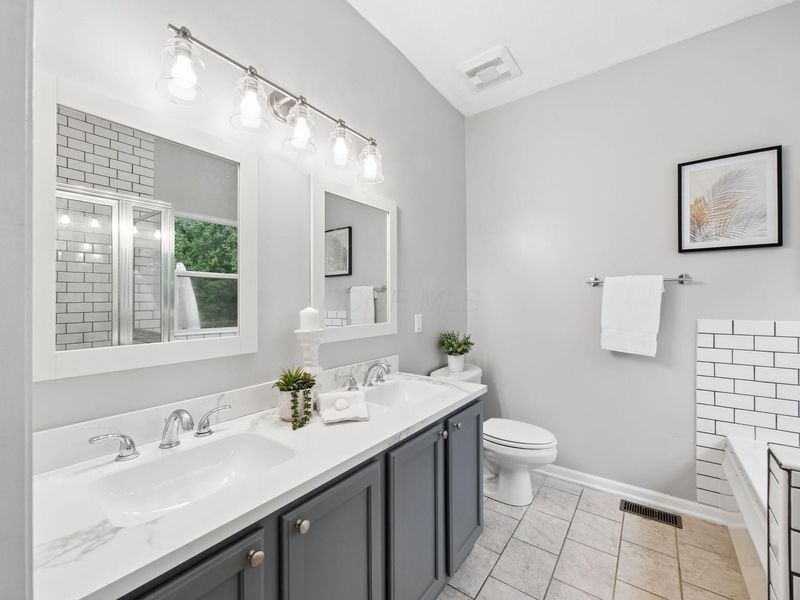 5311 Covington Meadows Drive, Westerville, OH 43082 Photo 10