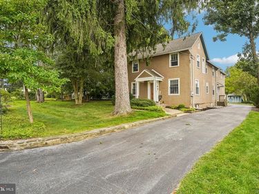 4 CRUMLEY AVENUE, MALVERN, PA 19355