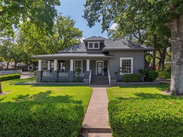 401 W Lee , Weatherford, TX 76086