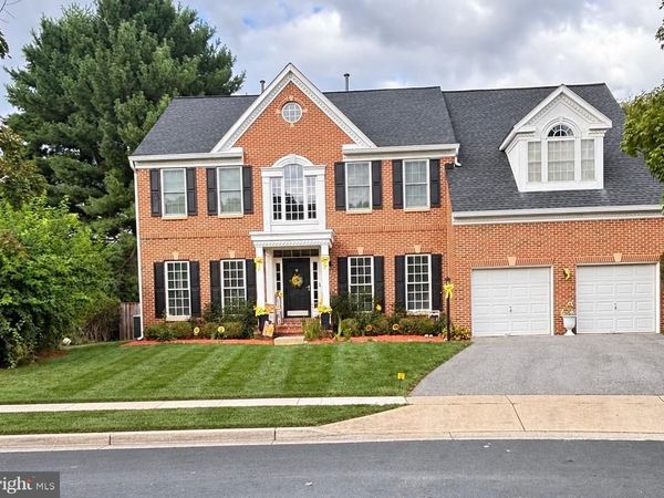 8 SENECA FOREST COURT, GERMANTOWN, MD 20876