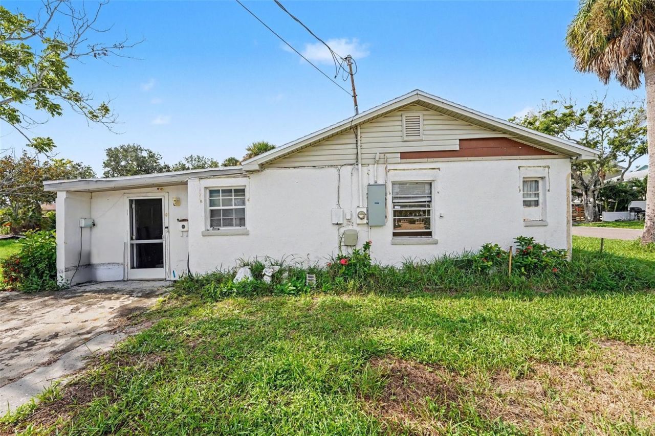 1811 2nd Street, Indian Rocks Beach, FL 33785 Photo