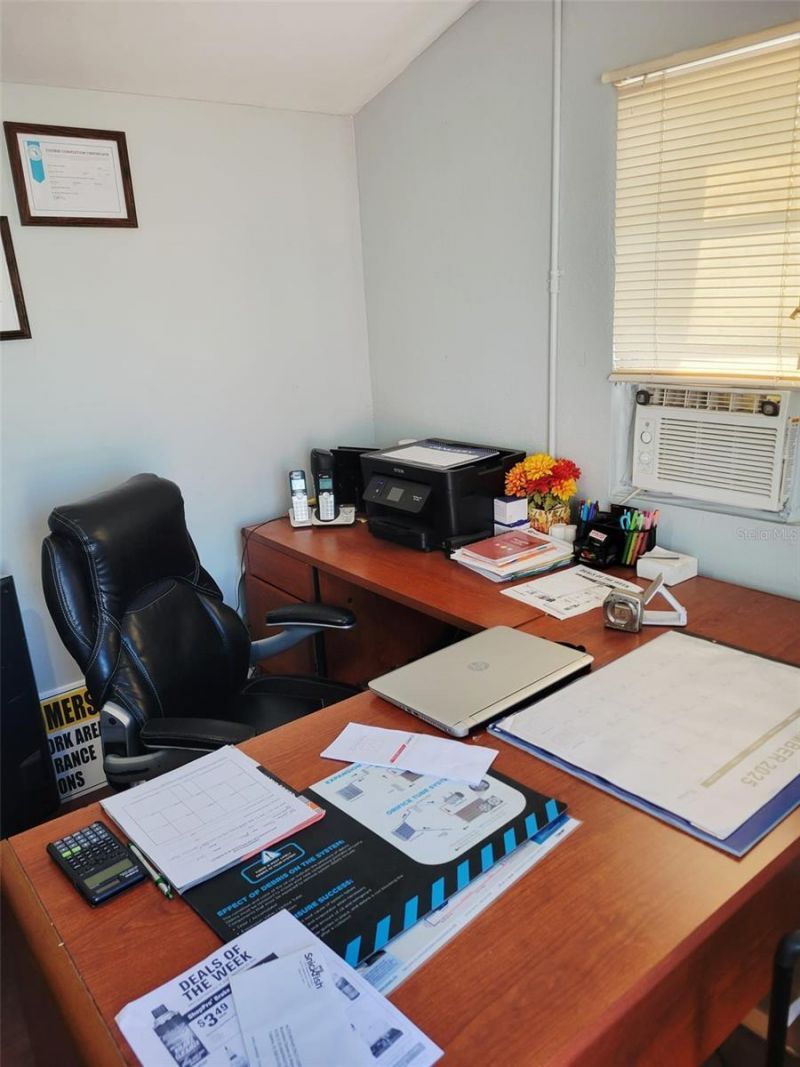 9701 N Tampa Street , Tampa, FL 33612 Photo
