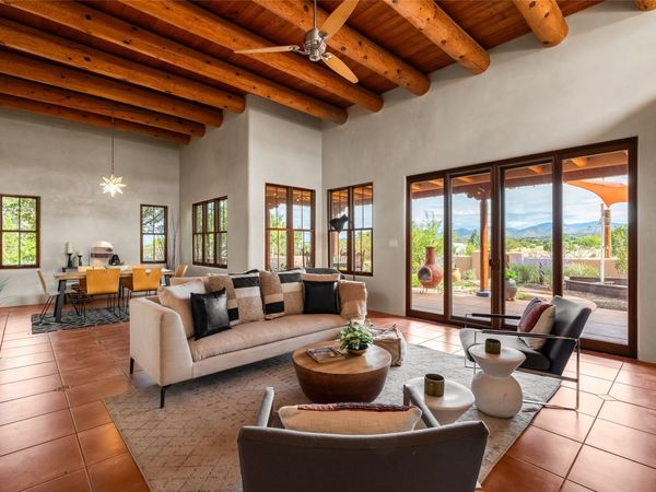 66 Condesa Road, Santa Fe, NM 87508