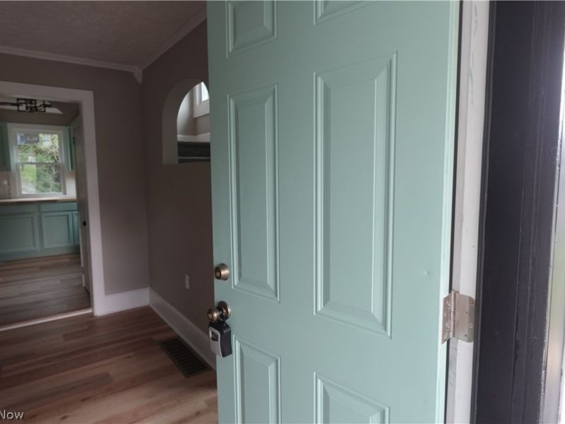 215 Isabelle Street, Brilliant, OH 43913 Photo 6
