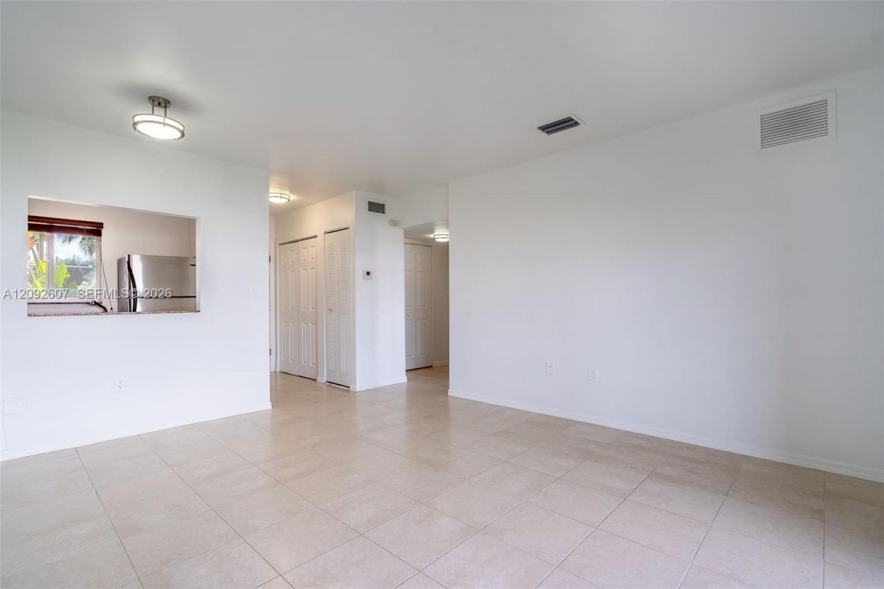 14500 SW 88th Ave, Unit 241, Palmetto Bay, FL 33176 Photo