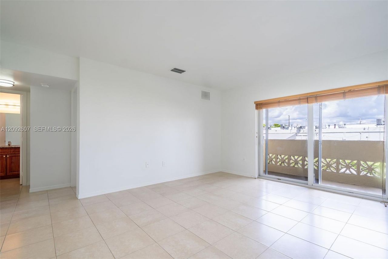 14500 SW 88th Ave, Unit 241, Palmetto Bay, FL 33176 Photo