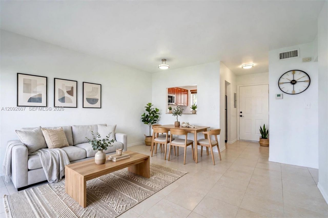 14500 SW 88th Ave, Unit 241, Palmetto Bay, FL 33176 Photo