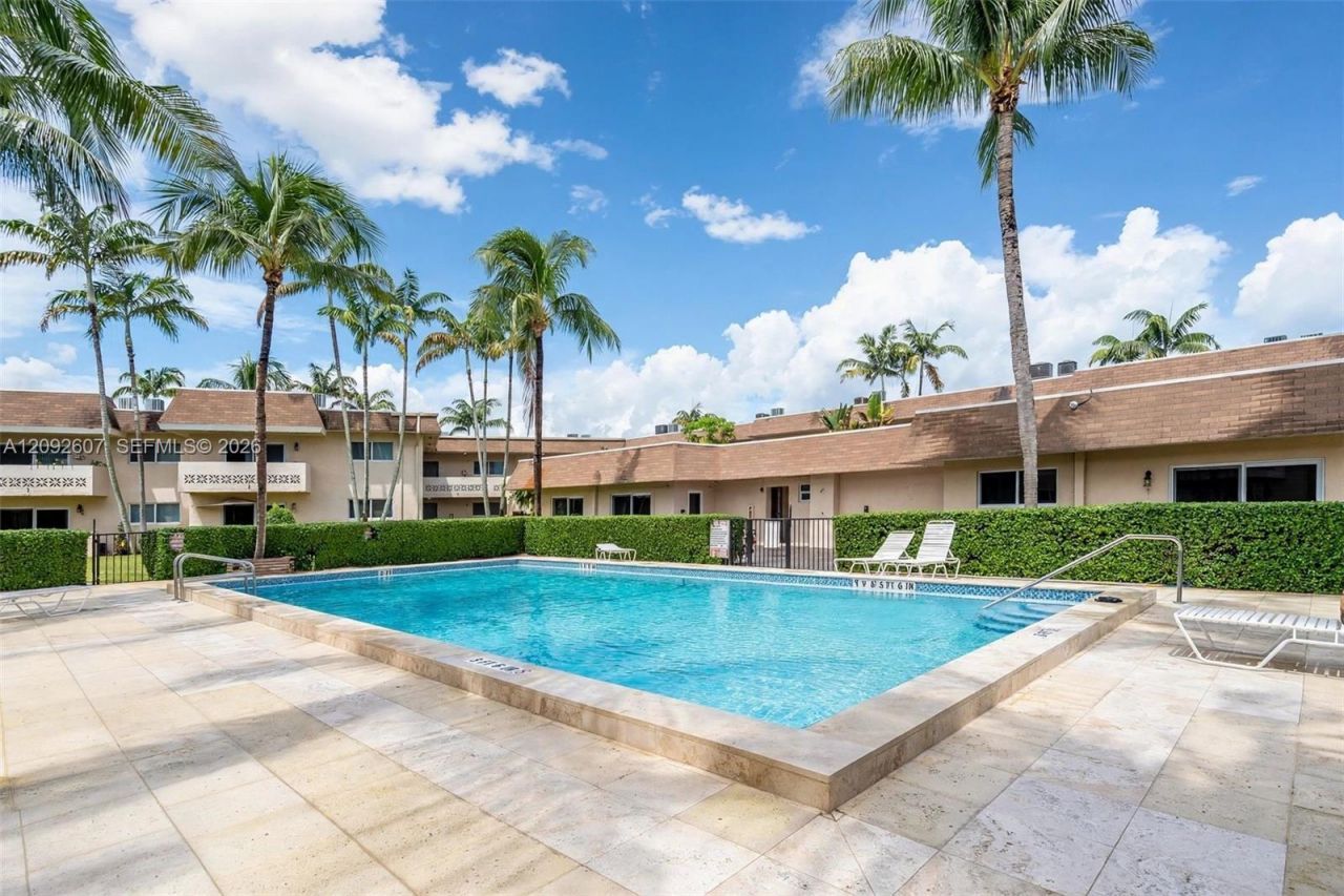 14500 SW 88th Ave, Unit 241, Palmetto Bay, FL 33176 Photo