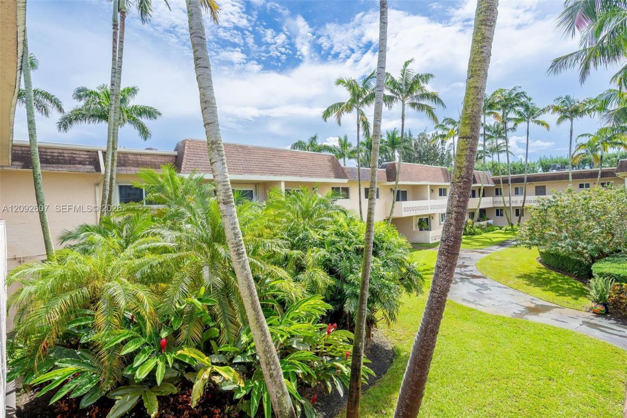 14500 SW 88th Ave, Unit 241, Palmetto Bay, FL 33176 Photo