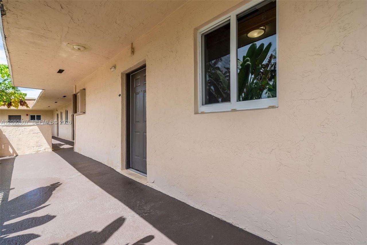 14500 SW 88th Ave, Unit 241, Palmetto Bay, FL 33176 Photo