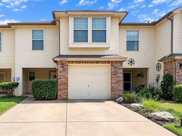12620 Bay Avenue , Fort Worth, TX 76040