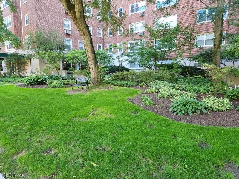 13800 Shaker Boulevard, Unit 1102, Cleveland, OH 44120 Photo 3