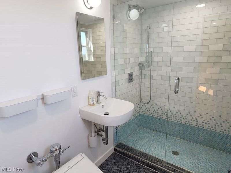 13800 Shaker Boulevard, Unit 1102, Cleveland, OH 44120 Photo 32