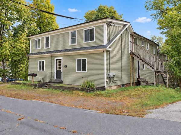 165 Middle Street , Farmington, ME 04938