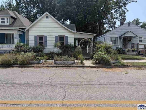 1427 Chestnut Street, Terre Haute, IN 47807