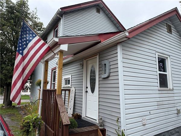 115 S. Market Street, Girard, OH 44420