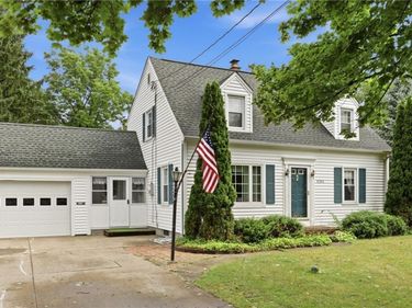 6394 Armor Duells Road, Orchard Park, NY 14127
