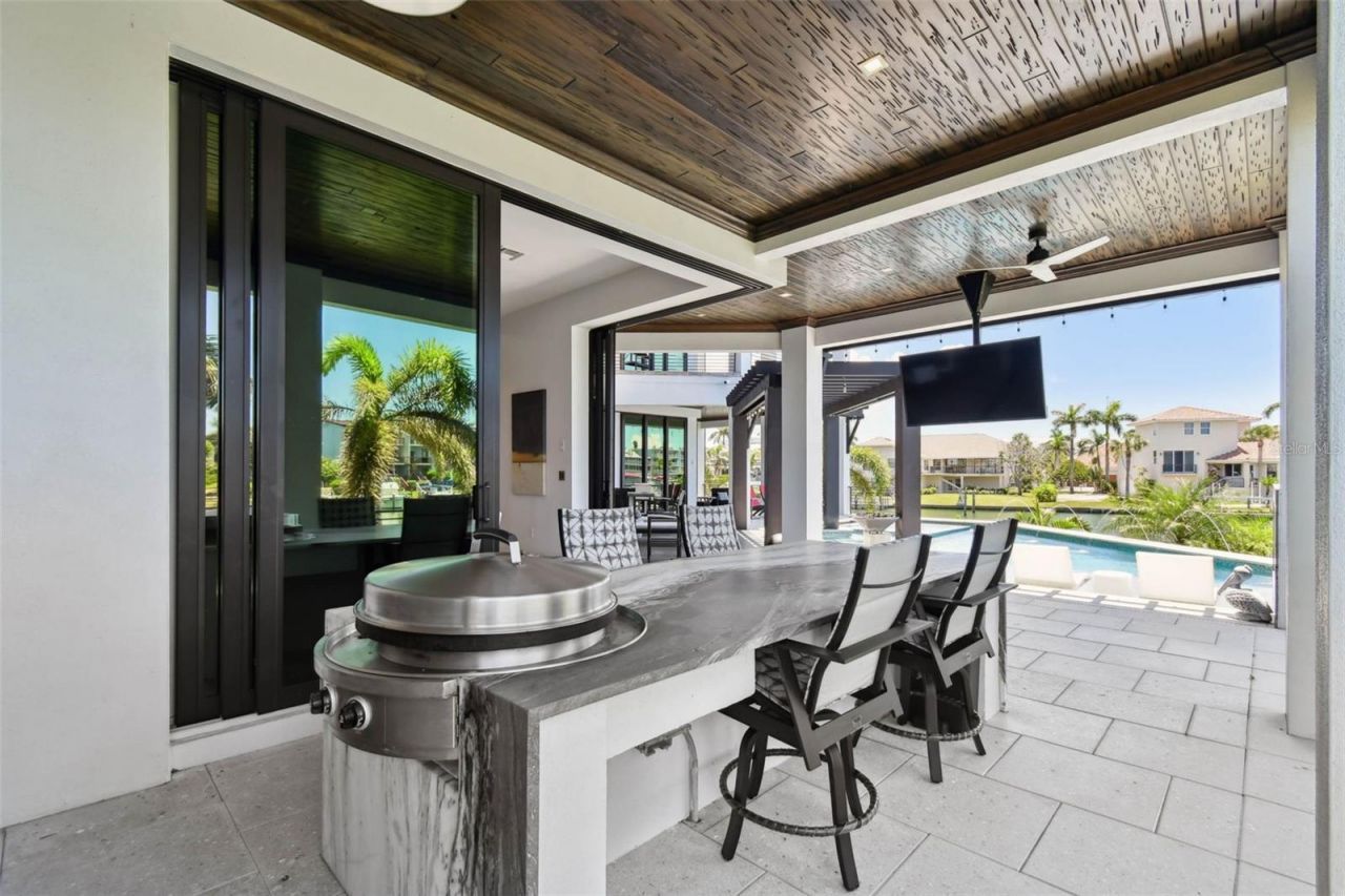 206 6th Street E, Tierra Verde, FL 33715 Photo