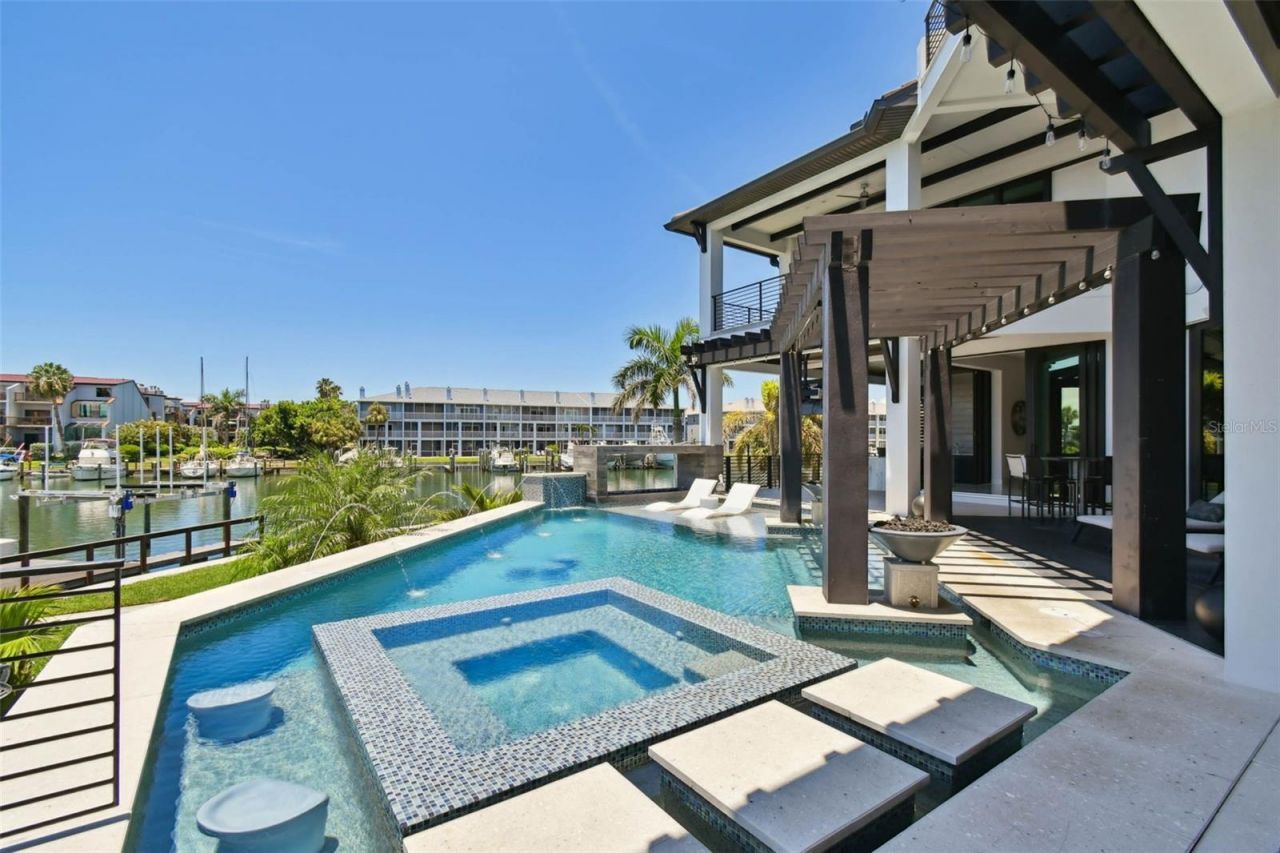 206 6th Street E, Tierra Verde, FL 33715 Photo
