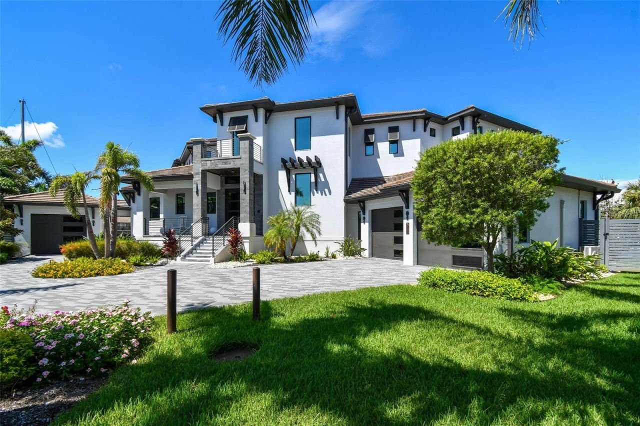 206 6th Street E, Tierra Verde, FL 33715 Photo