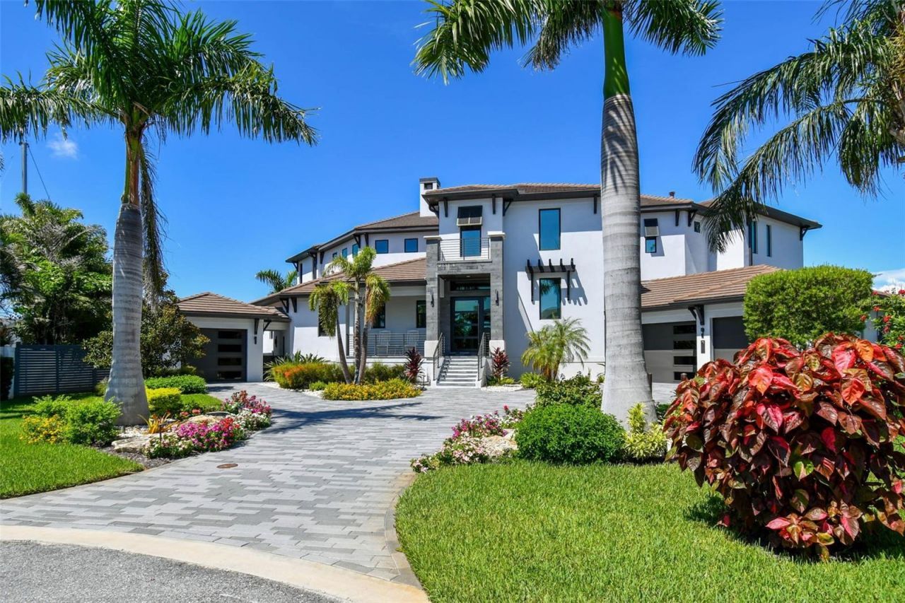 206 6th Street E, Tierra Verde, FL 33715 Photo
