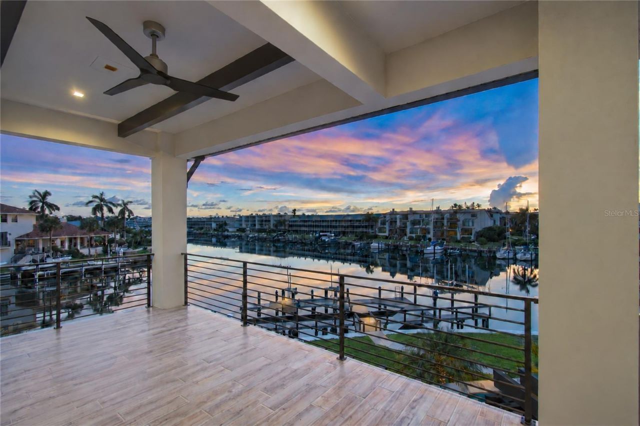 206 6th Street E, Tierra Verde, FL 33715 Photo
