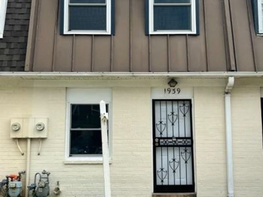 1939 Dutch Village Drive, Hyattsville, MD 20785 Main Photo