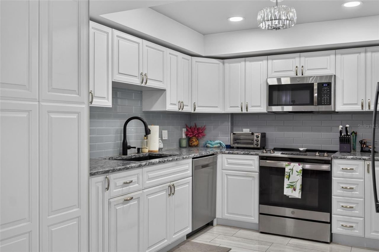 1 Key Capri , Unit 704W, Treasure Island, FL 33706 Photo