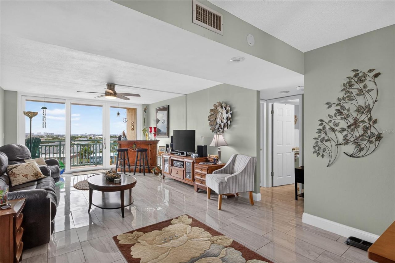 1 Key Capri , Unit 704W, Treasure Island, FL 33706 Photo