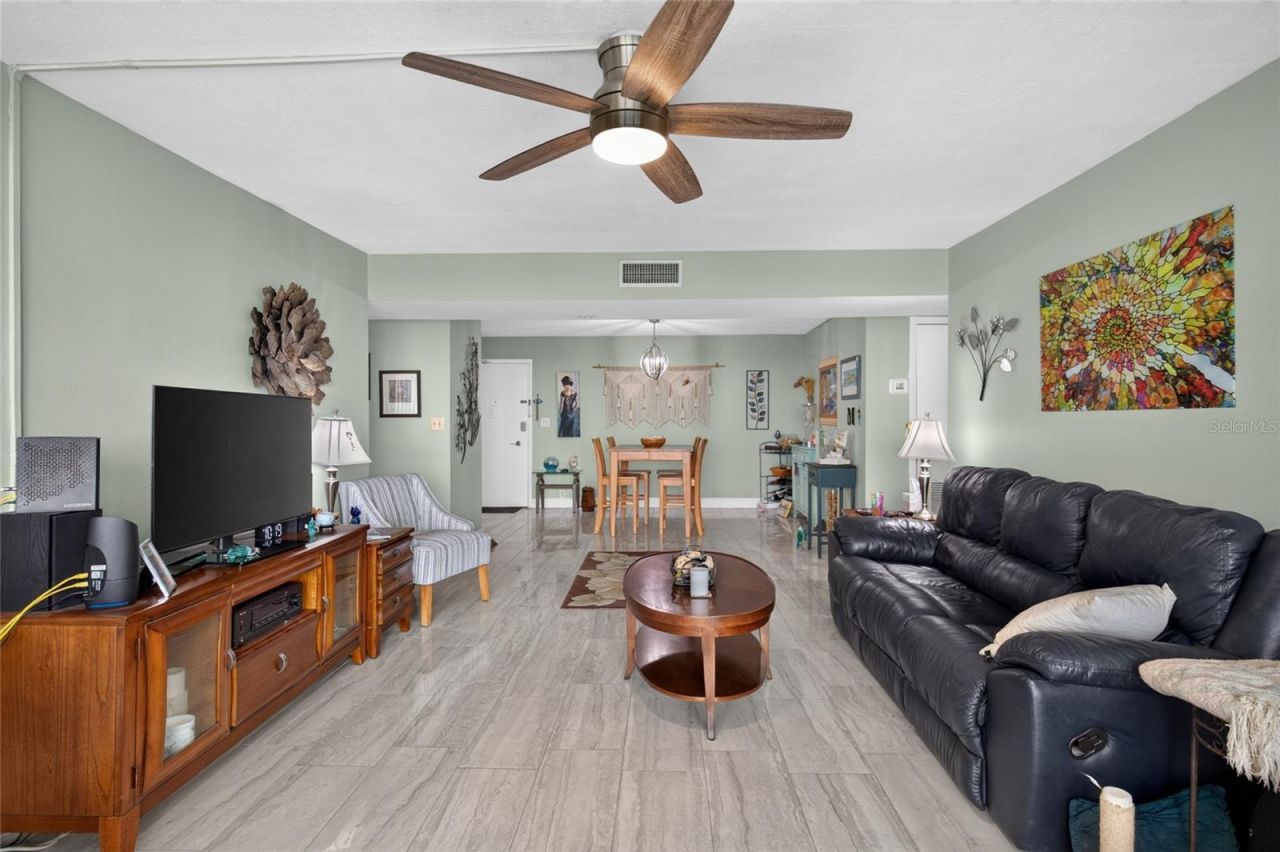 1 Key Capri , Unit 704W, Treasure Island, FL 33706 Photo