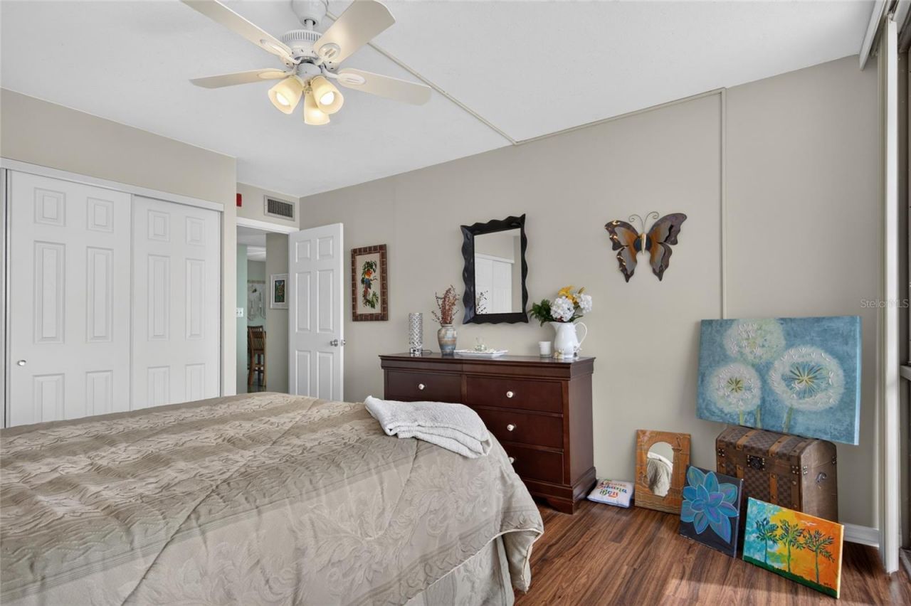 1 Key Capri , Unit 704W, Treasure Island, FL 33706 Photo