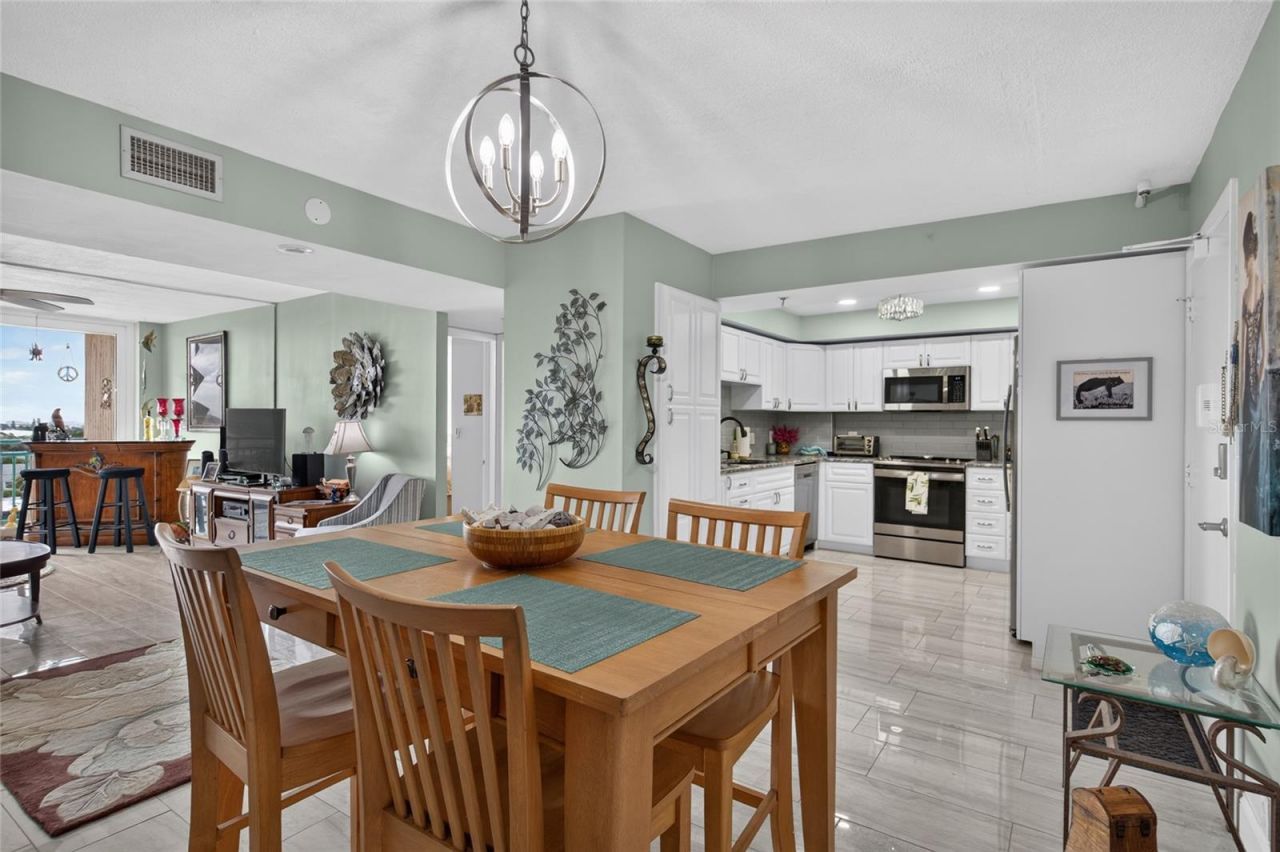 1 Key Capri , Unit 704W, Treasure Island, FL 33706 Photo