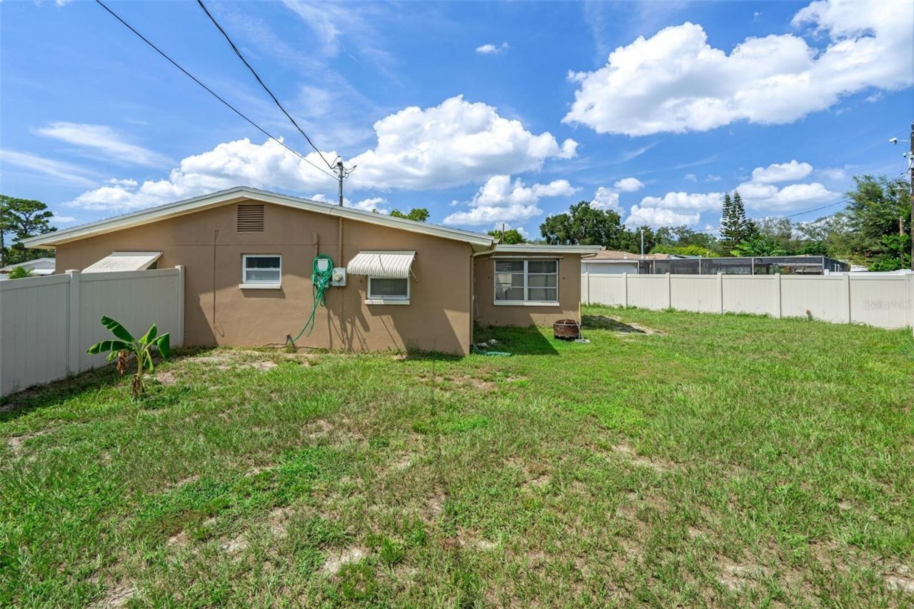 5253 Forest Hills Drive , Holiday, FL 34690 Photo