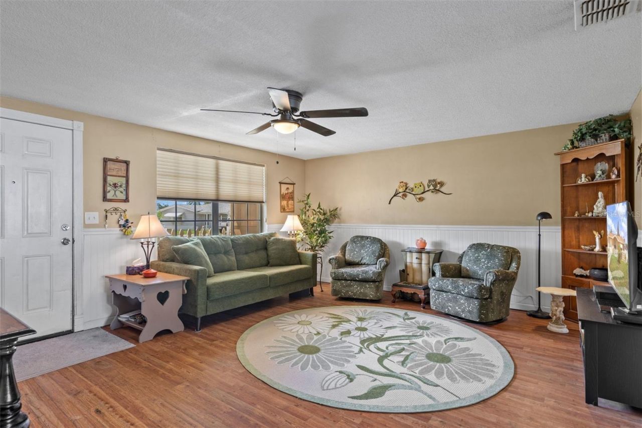 5253 Forest Hills Drive , Holiday, FL 34690 Photo