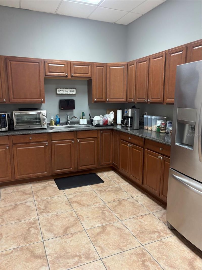 200 W Bay Drive , Largo, FL 33770 Photo