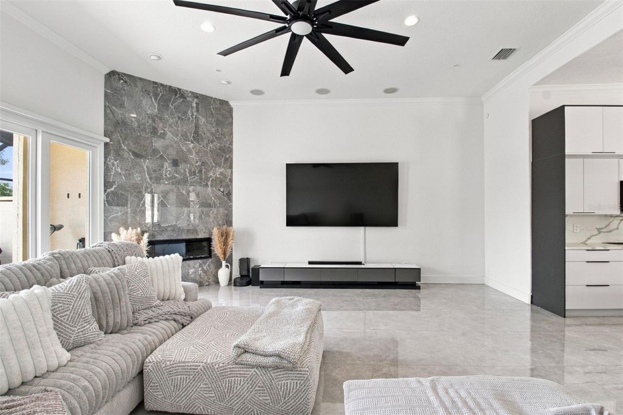 1022 Paseo Del Rio Ne, Unit 1022, Saint Petersburg, FL 33702 Photo