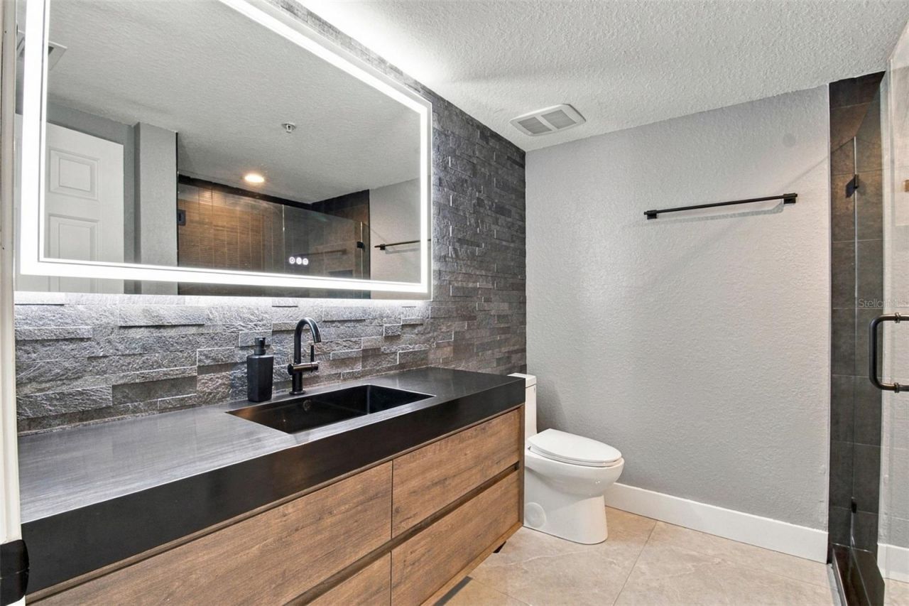 1022 Paseo Del Rio Ne, Unit 1022, Saint Petersburg, FL 33702 Photo