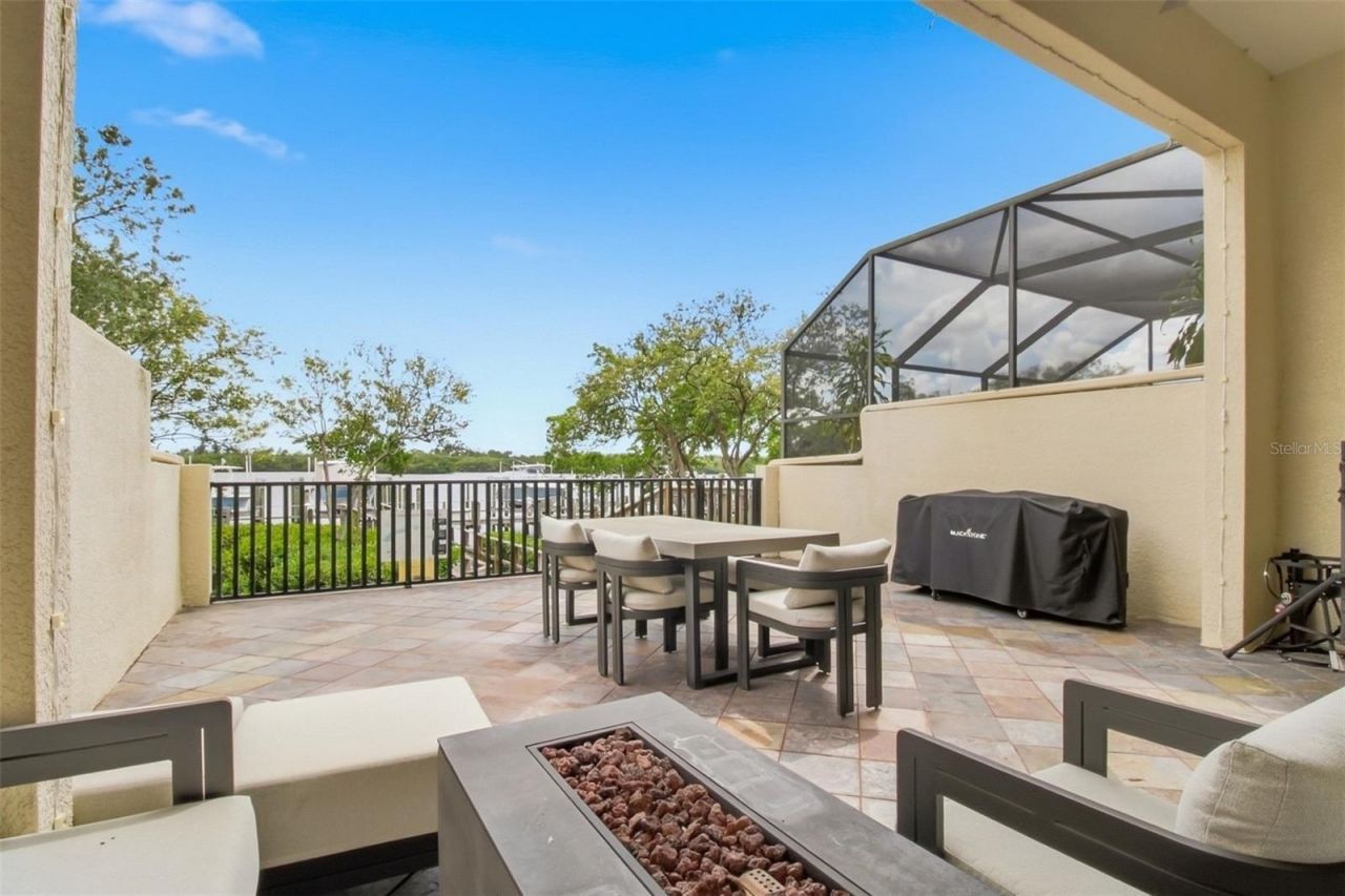 1022 Paseo Del Rio Ne, Unit 1022, Saint Petersburg, FL 33702 Photo