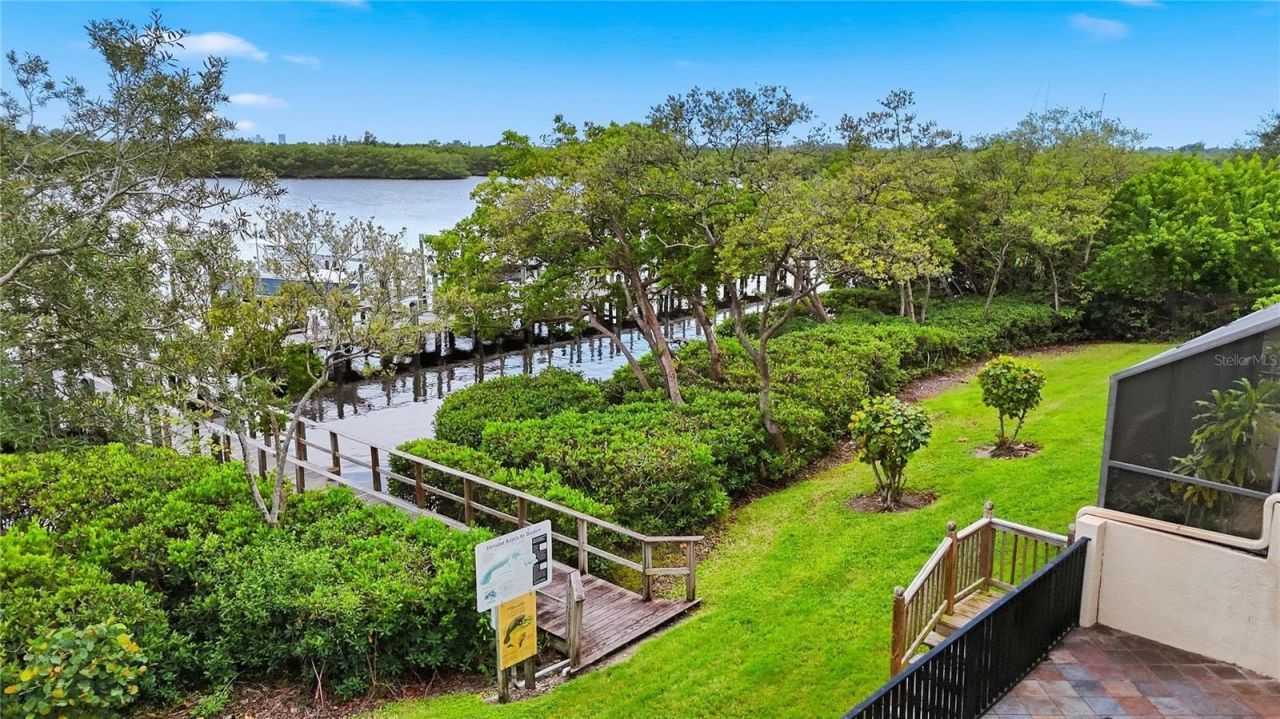1022 Paseo Del Rio Ne, Unit 1022, Saint Petersburg, FL 33702 Photo