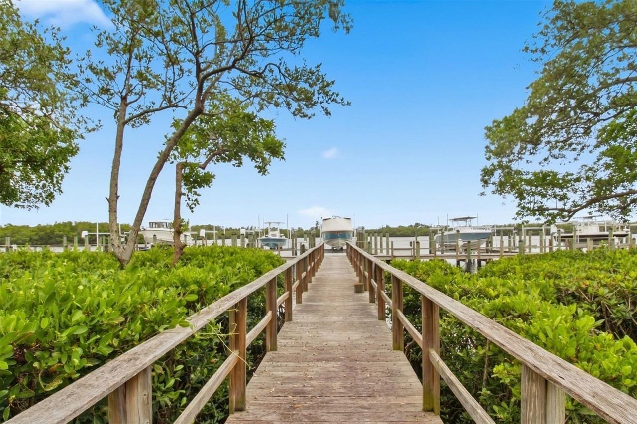 1022 Paseo Del Rio Ne, Unit 1022, Saint Petersburg, FL 33702 Photo