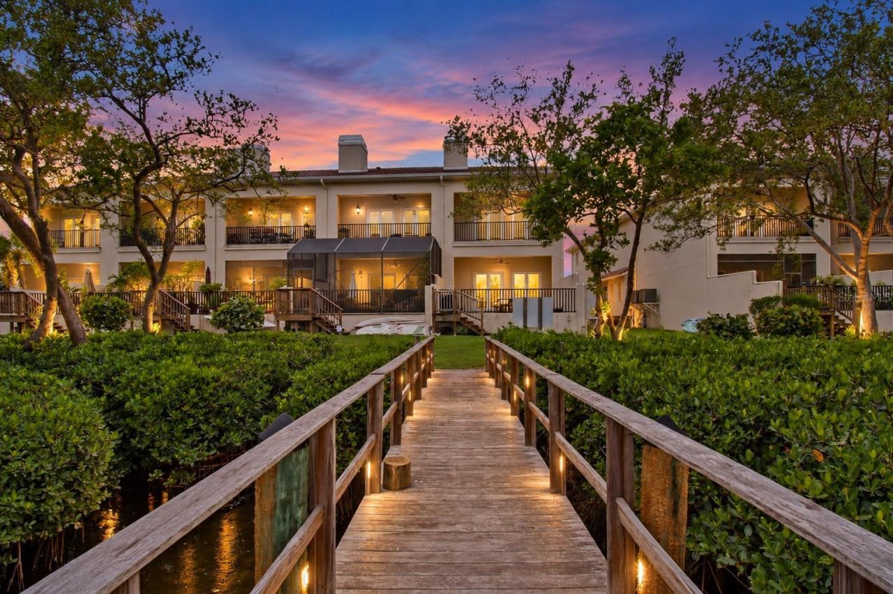 1022 Paseo Del Rio Ne, Unit 1022, Saint Petersburg, FL 33702 Photo