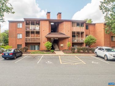136 GREEN TURTLE LN , Unit 5, Charlottesville, VA 22901