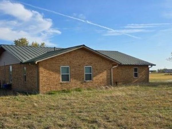 126 County Road 153 , Georgetown, TX 78626