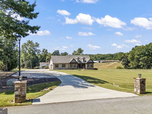 300 Stone Creek Drive, Hull, GA 30646