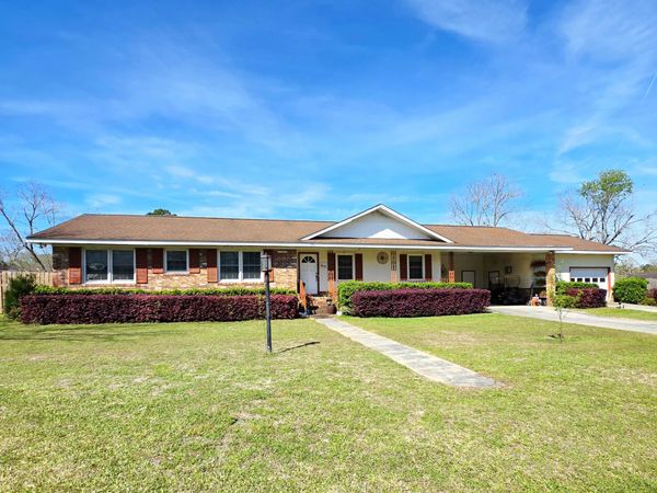2505 Winchester Road , Waycross, GA 31501