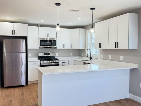 27 Dedham, Revere, MA 02151