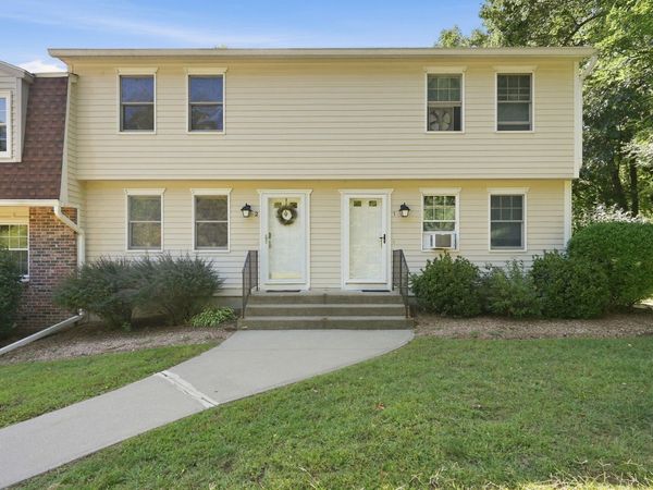 266 Grove St, Unit 2, Northampton, MA 01060