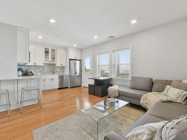 214-216 E Eagle St, Unit 5A, Boston, MA 02128