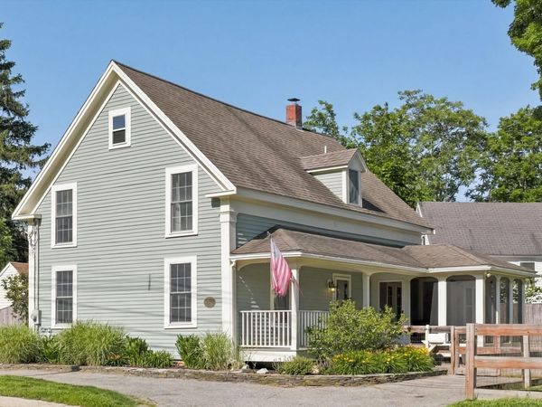 35 Elm Park, Groveland, MA 01834