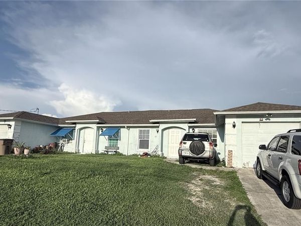1109-1111 Gilbert AVE S, LEHIGH ACRES, FL 33973